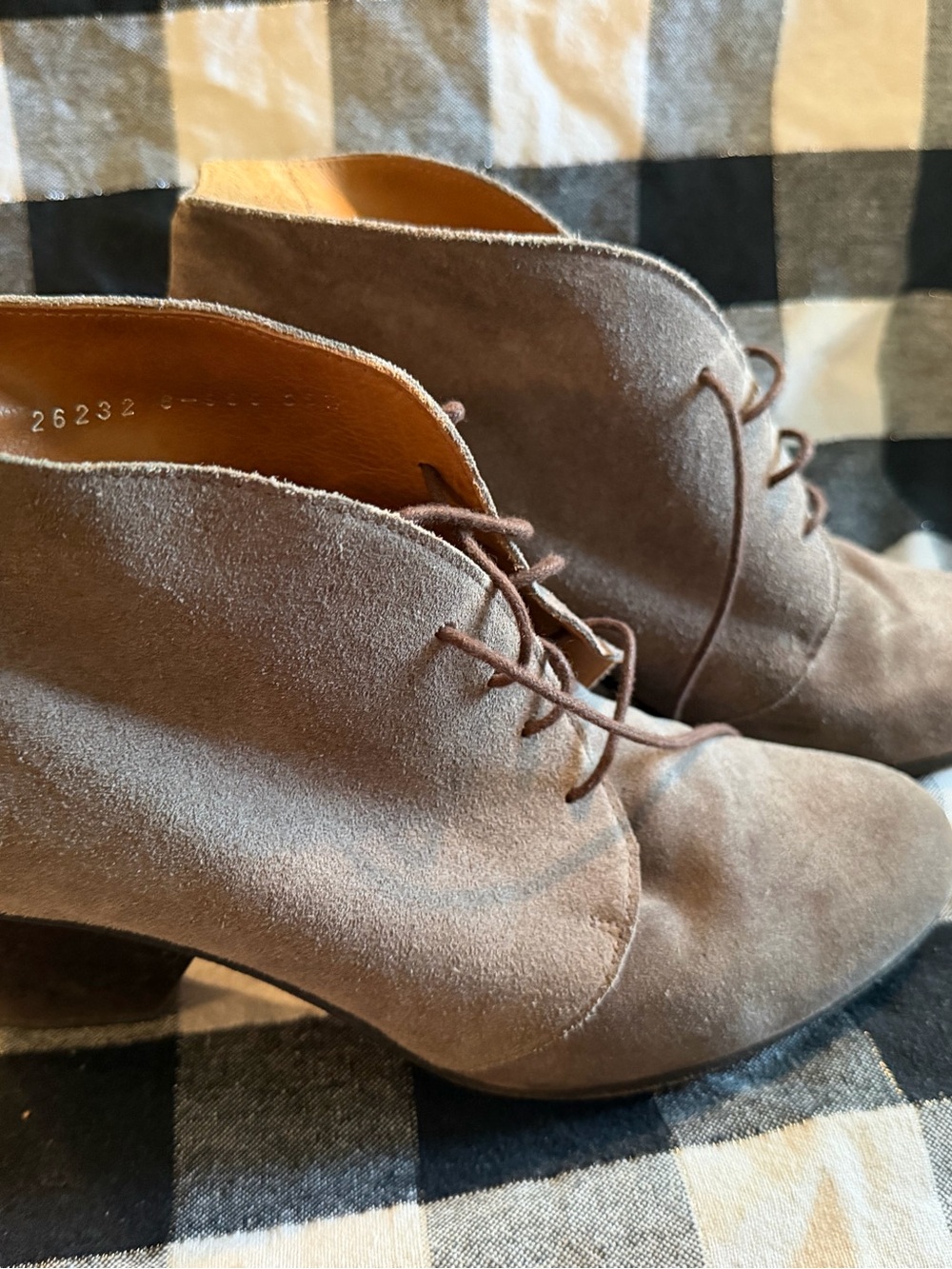 COCLICO Gray Suede Lace-Up Ankle Boots Size 39.5 w Wood Block Heel